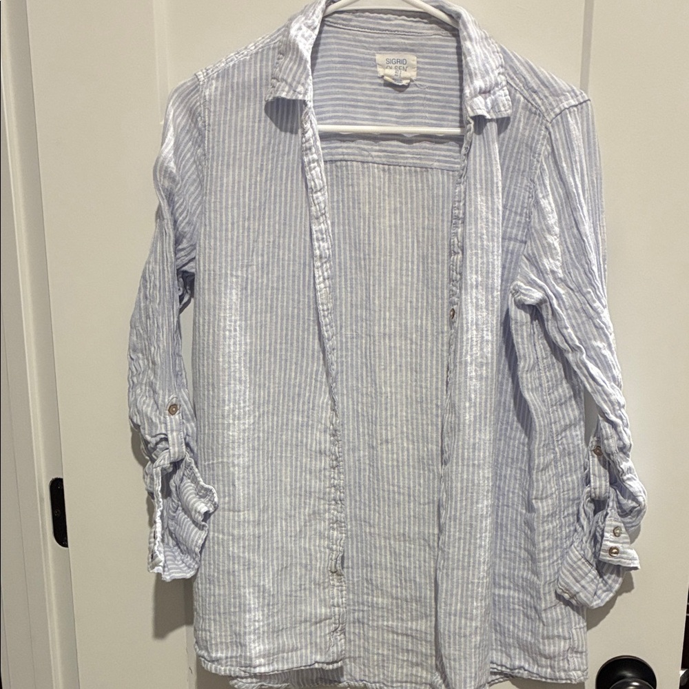 Linen Blue/White Button Down